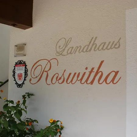 Landhaus Roswitha Apartment Mayrhofen